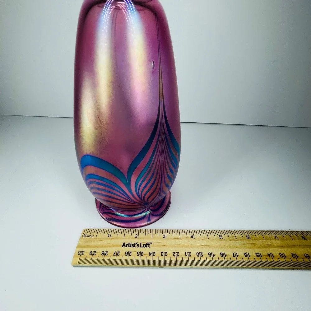 Robert Eickholt Signed 1994 Iridescent MCM Pulled‎ Feather Pink Art Glass Vase